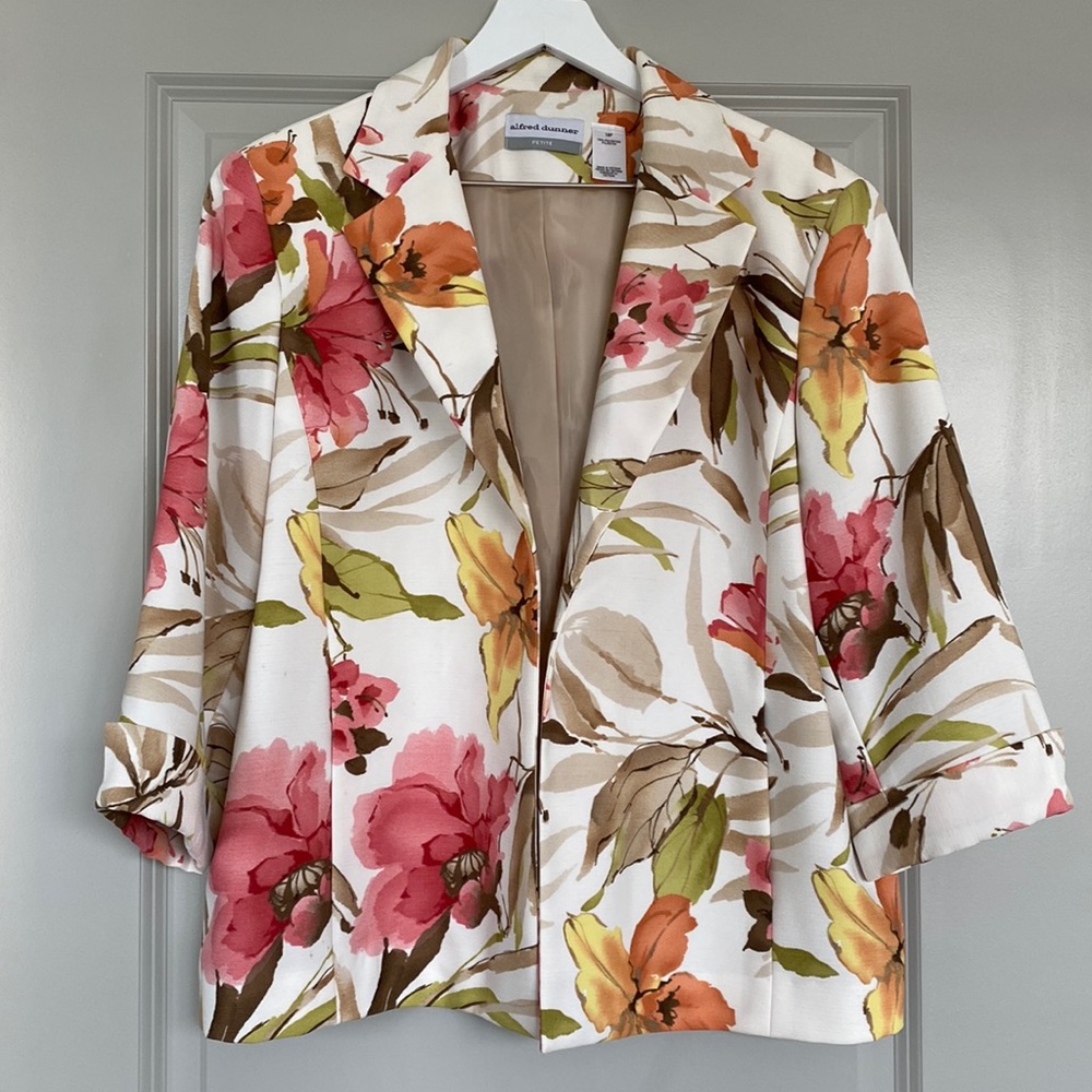 Women’s Alfred Dunner Petite 3/4 Sleeve Blazer - Picture 2 of 6